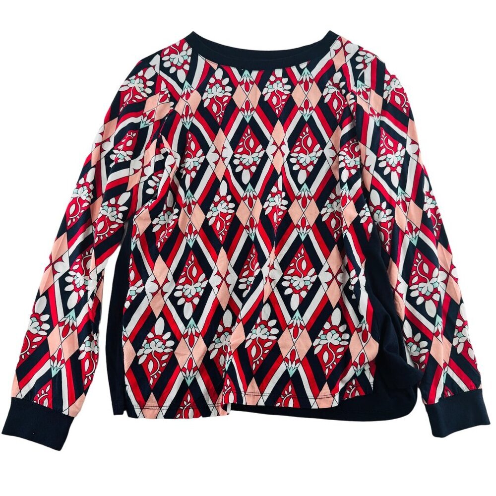 Crown & Ivy Petite Geometric Long Sleeve Top‎ In PS